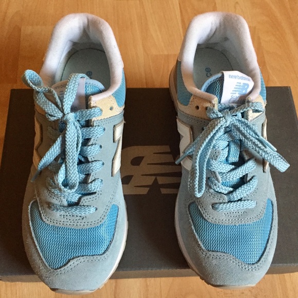New Balance Classics Womens 574 Baby Blue Size 6B - Picture 1 of 7